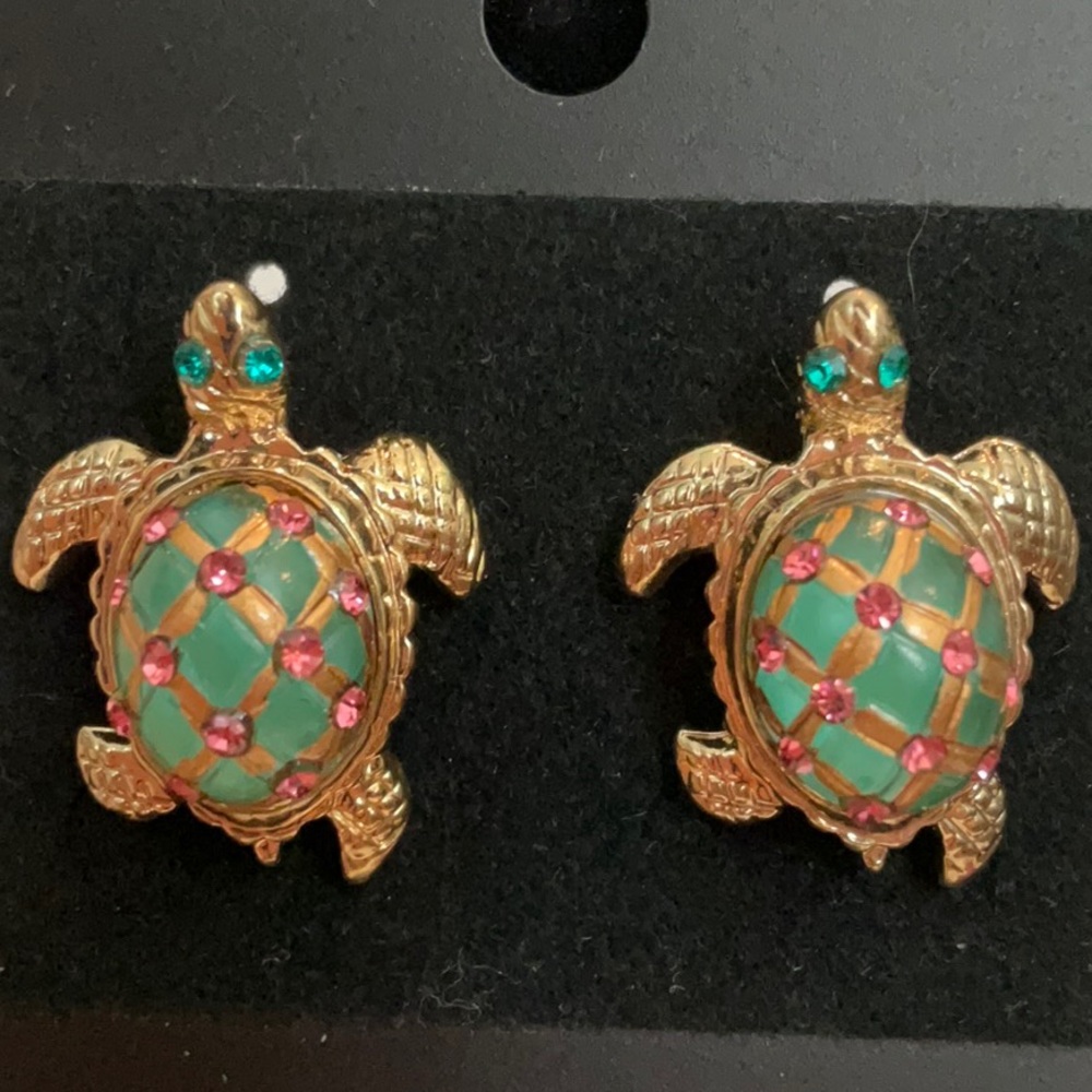 Betsey Johnson Gold Tone Aqua Pink Rhinestone Sea Turtle Stud Earrings
